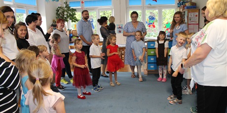 Powiększ grafikę: pasowanie-na-smerfa-668836.jpg