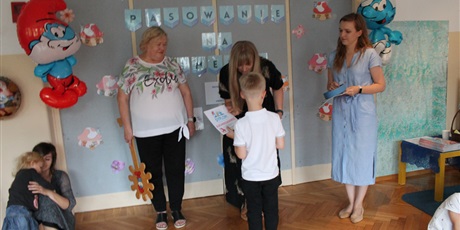 Powiększ grafikę: pasowanie-na-smerfa-668839.jpg