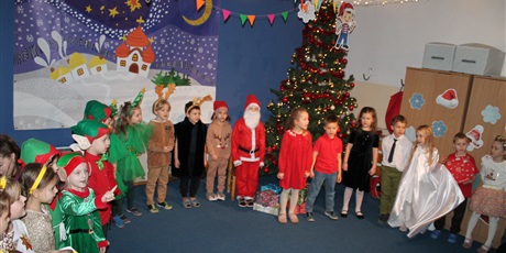 Przedstawienie Świąteczne - grupa Smerfy